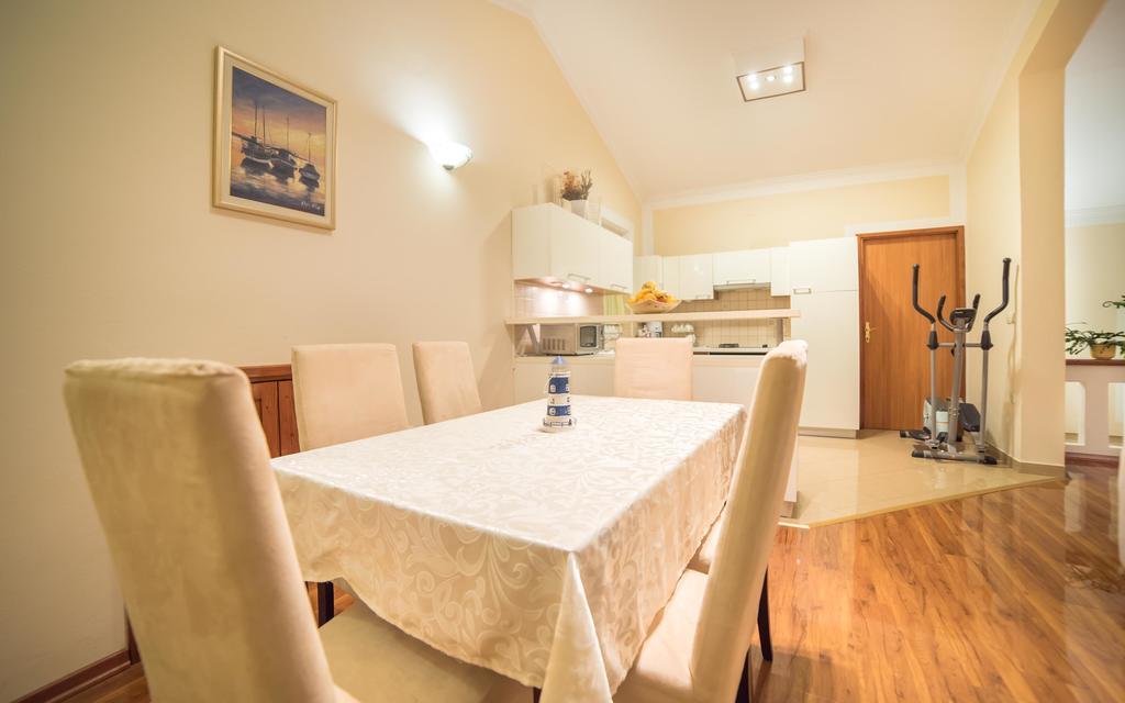 Captain'S Apartment Barbat na Rabu エクステリア 写真